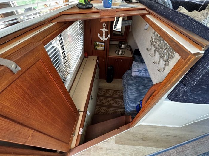 1995 Bayliner 3288 Motoryacht Photo 67 of 113