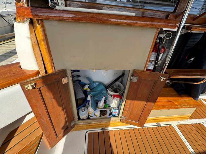 1995 Bayliner 3288 Motoryacht Photo 38 of 113