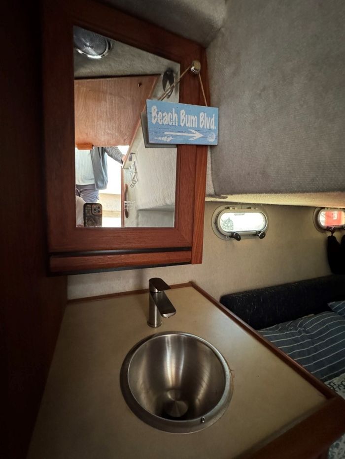 1995 Bayliner 3288 Motoryacht Photo 77 of 113