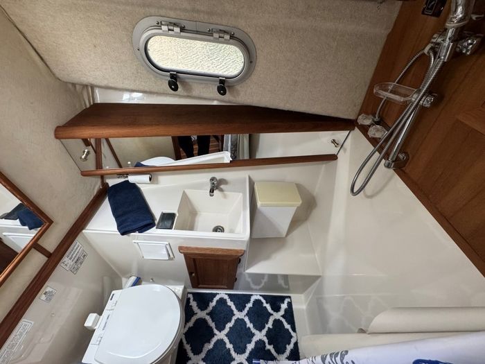 1995 Bayliner 3288 Motoryacht Photo 96 of 113
