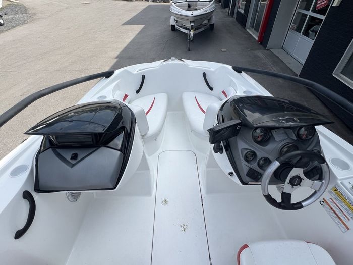 2009 Sea-Doo SPEEDSTER Photo 6 sur 17