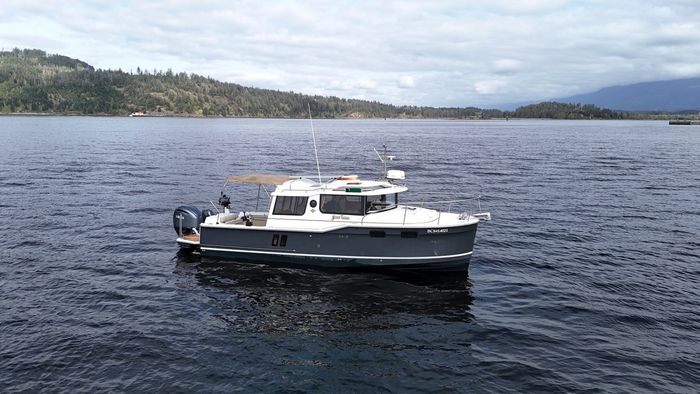 2022 Ranger Tugs R-27 NW Photo 2 of 29