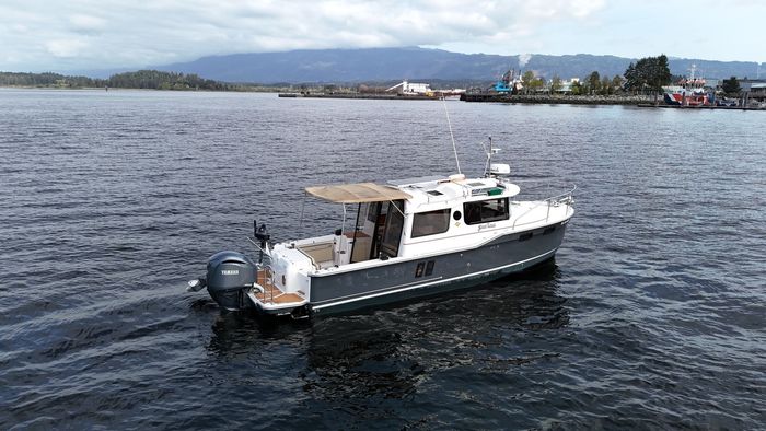 2022 Ranger Tugs R-27 NW Photo 5 of 29