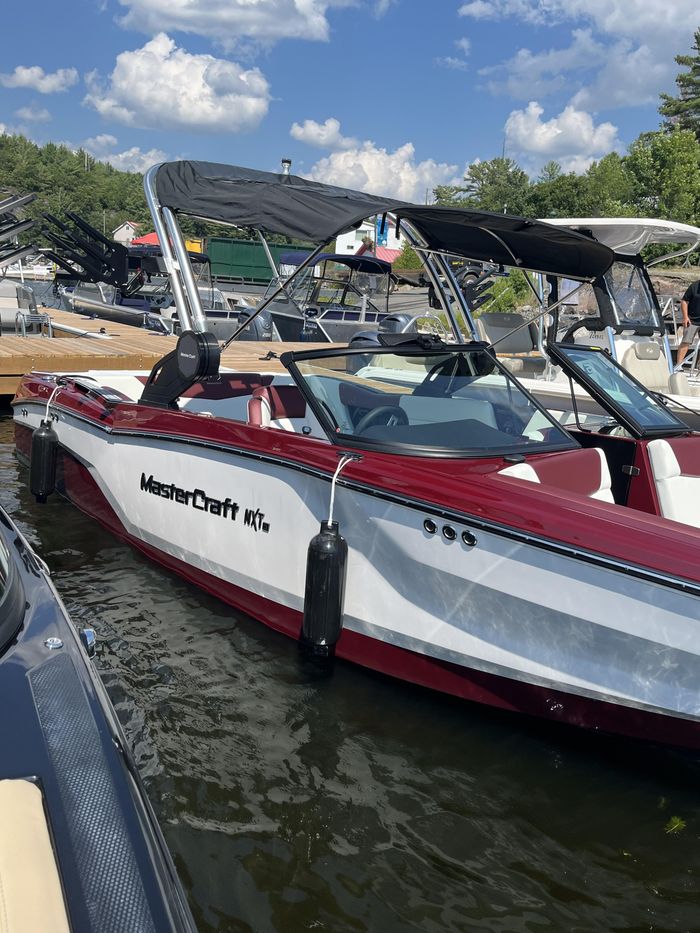 2024 MasterCraft NXT23 Photo 3 of 9