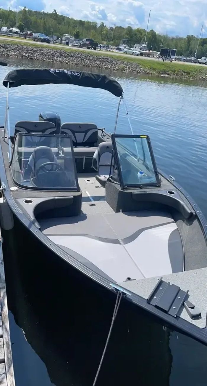 2022 Legend 18XTR Photo 5 of 5