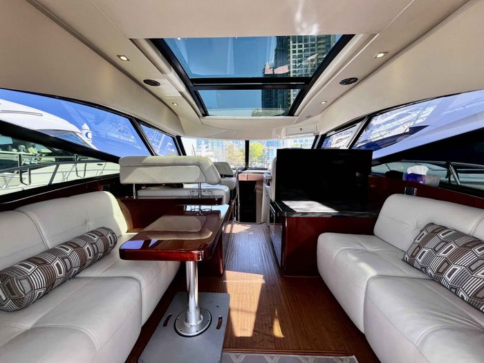 2015 Sea Ray 470 Sundancer Photo 11 of 62