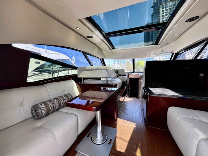 2015 Sea Ray 470 Sundancer Photo 12 of 62