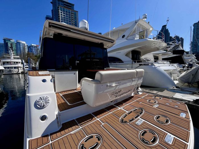 2015 Sea Ray 470 Sundancer Photo 7 of 62