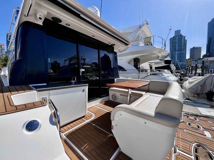 2015 Sea Ray 470 Sundancer Photo 9 of 62