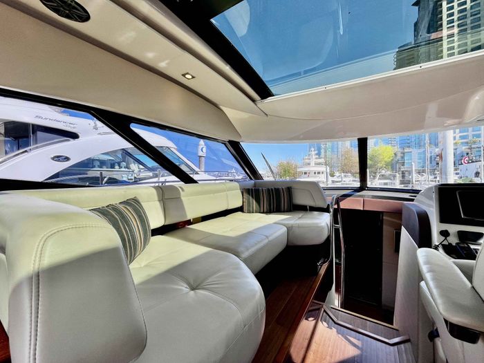 2015 Sea Ray 470 Sundancer Photo 23 of 62