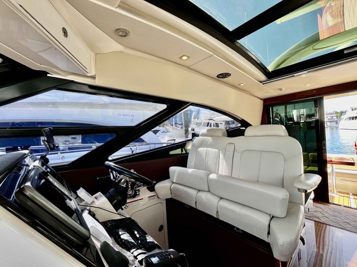 2015 Sea Ray 470 Sundancer Photo 21 of 62