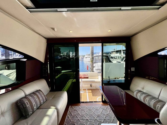 2015 Sea Ray 470 Sundancer Photo 15 of 62