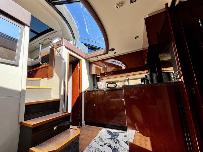 2015 Sea Ray 470 Sundancer Photo 26 of 62