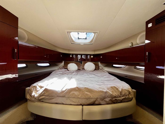 2015 Sea Ray 470 Sundancer Photo 38 of 62