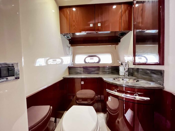 2015 Sea Ray 470 Sundancer Photo 50 of 62