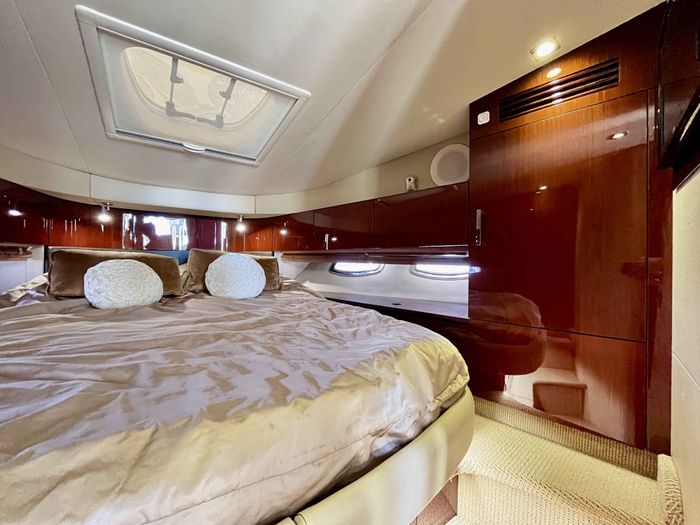2015 Sea Ray 470 Sundancer Photo 39 of 62