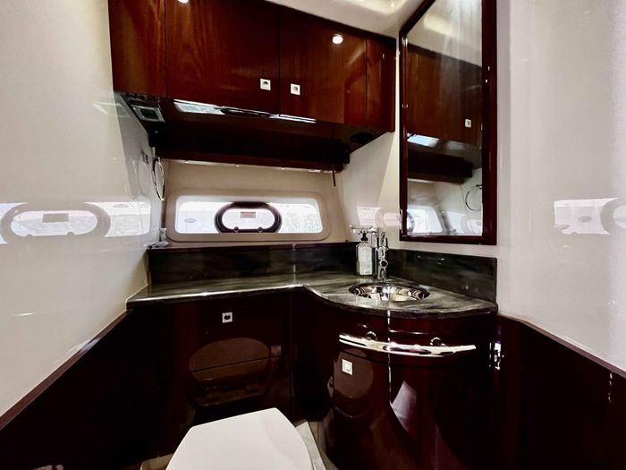 2015 Sea Ray 470 Sundancer Photo 51 of 62