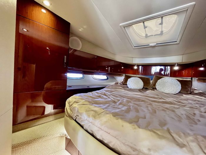 2015 Sea Ray 470 Sundancer Photo 40 of 62