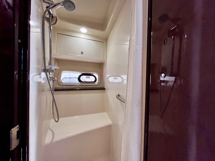 2015 Sea Ray 470 Sundancer Photo 52 of 62