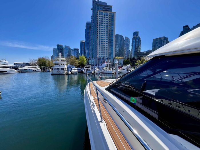 2015 Sea Ray 470 Sundancer Photo 53 of 62