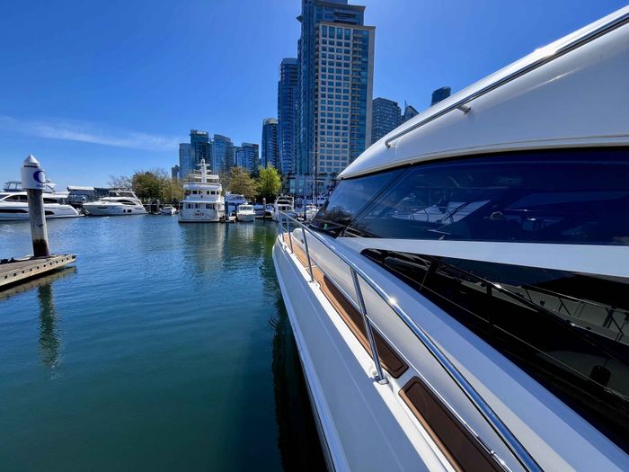 2015 Sea Ray 470 Sundancer Photo 54 of 62