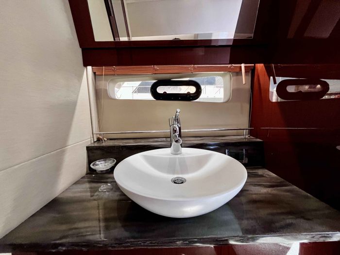 2015 Sea Ray 470 Sundancer Photo 44 of 62