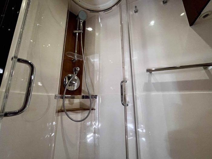 2015 Sea Ray 470 Sundancer Photo 47 of 62