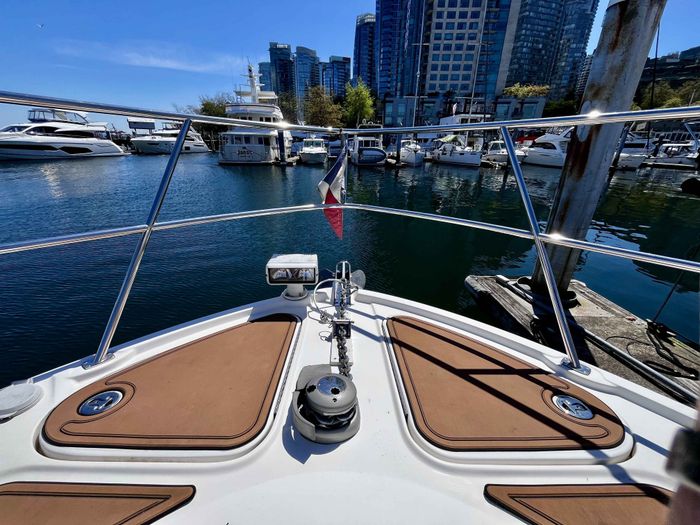 2015 Sea Ray 470 Sundancer Photo 60 of 62