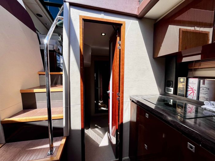 2015 Sea Ray 470 Sundancer Photo 36 of 62