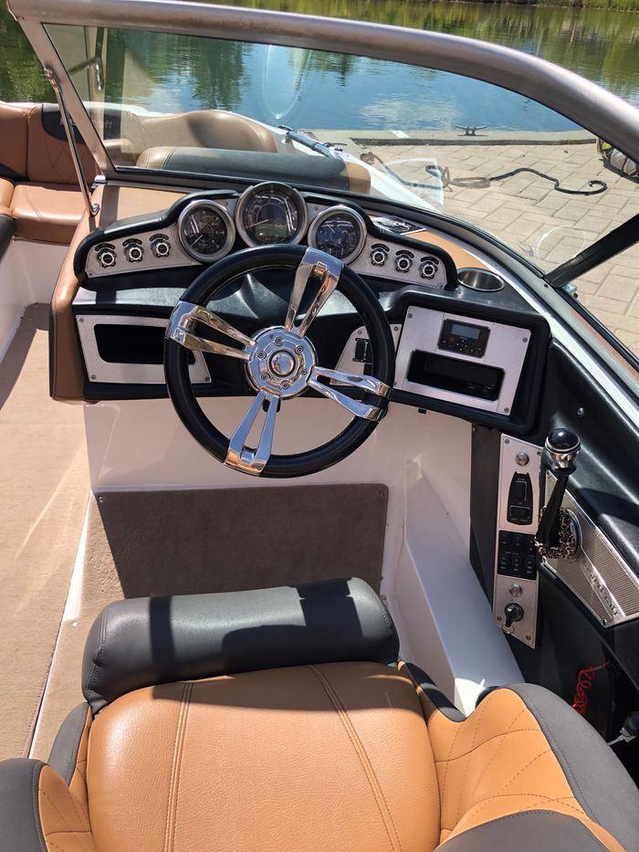 2014 Mastercraft X25 Photo 3 of 6