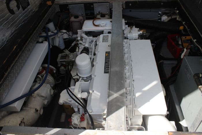 1995 Sea Ray 370 Sport Sedan Photo 23 of 23