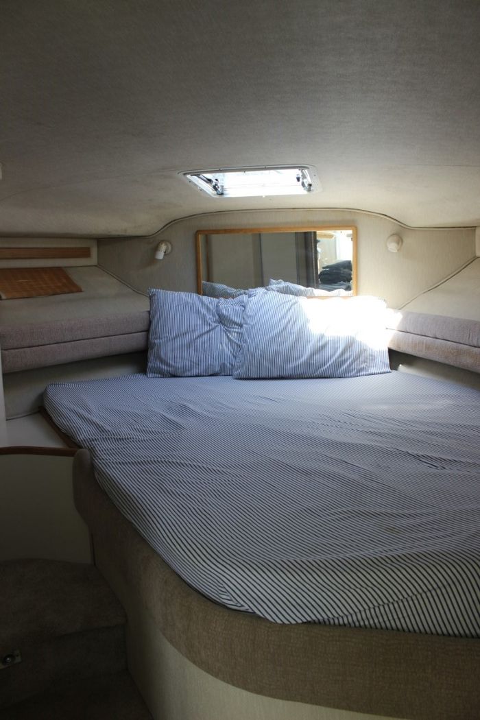 1995 Sea Ray 370 Sport Sedan Photo 19 of 23
