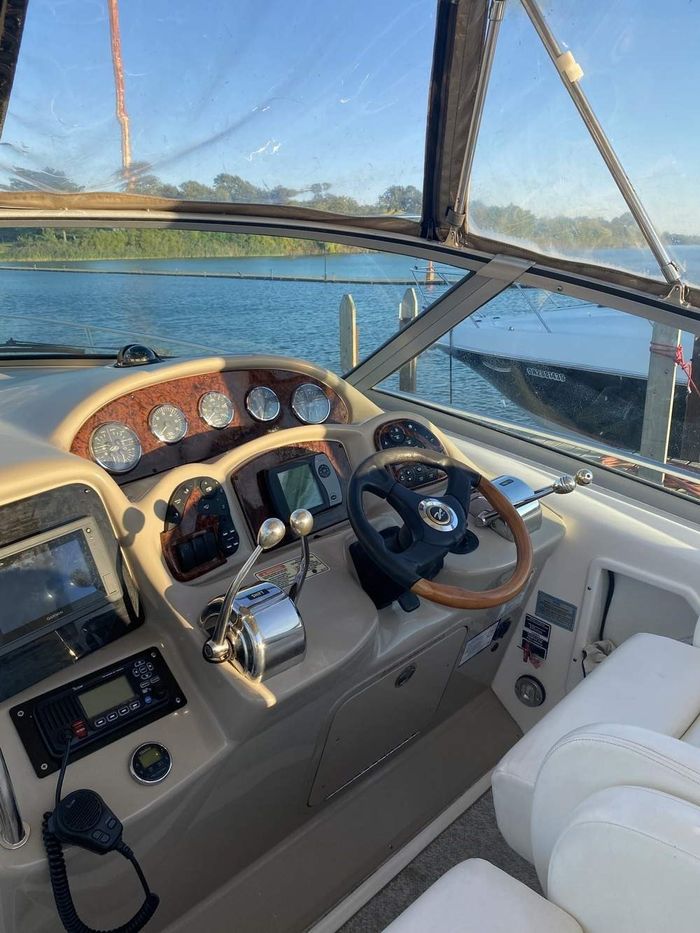 2003 Sea Ray 340 Sundancer Photo 16 of 23