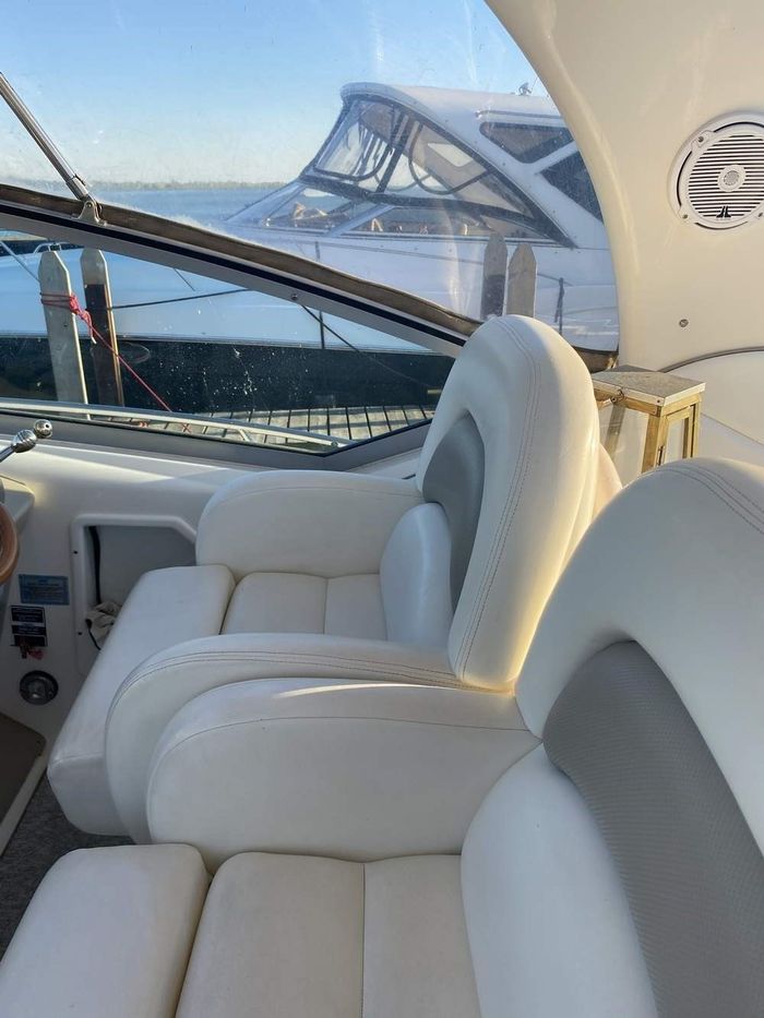 2003 Sea Ray 340 Sundancer Photo 17 of 23