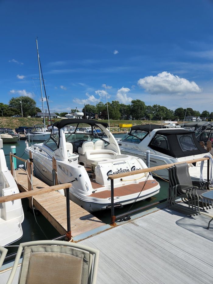 2005 Sea Ray 340 Sundancer Photo 7 of 47