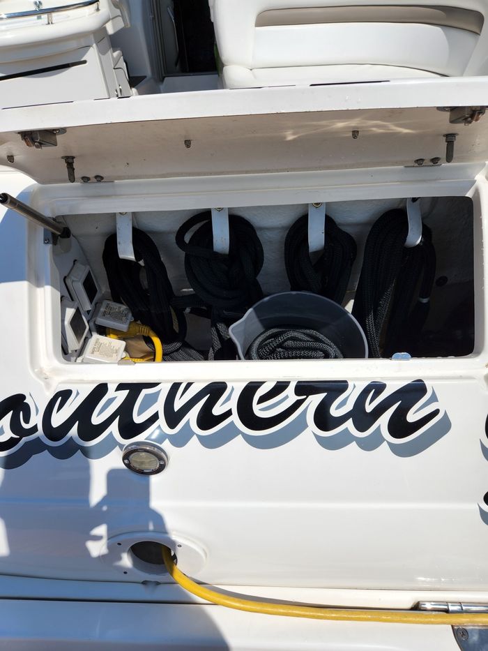 2005 Sea Ray 340 Sundancer Photo 8 of 47