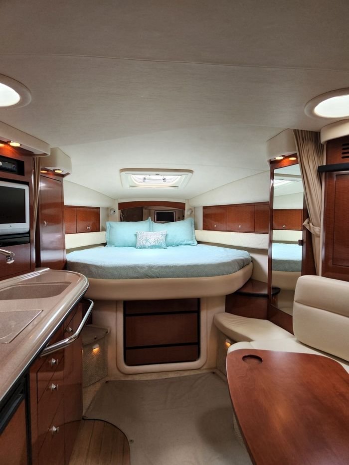 2005 Sea Ray 340 Sundancer Photo 25 of 47