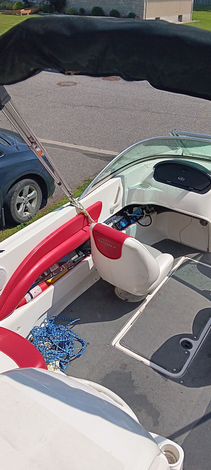2011 Sea Ray 175 sport Photo 1 of 6