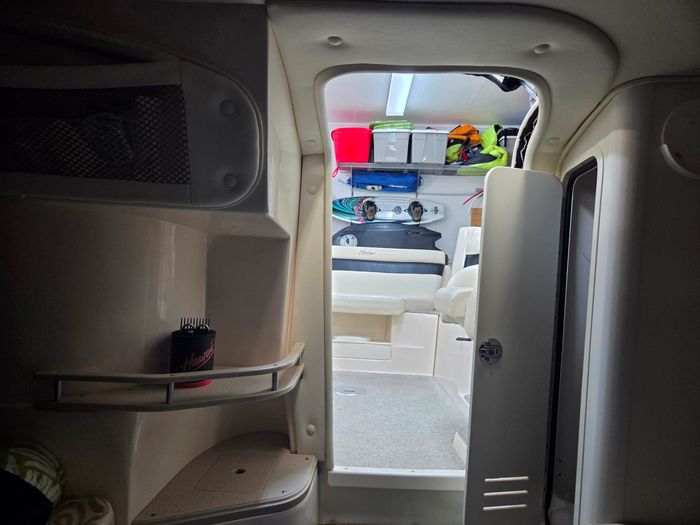 2004 Rinker 232 captiva Photo 2 of 10