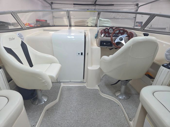 2004 Rinker 232 captiva Photo 3 of 10