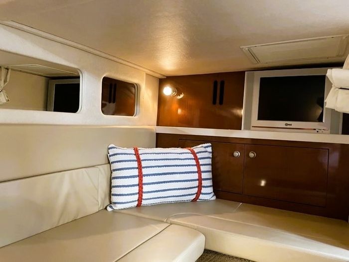 2008 Sea Ray 330 Sundancer Photo 14 of 14
