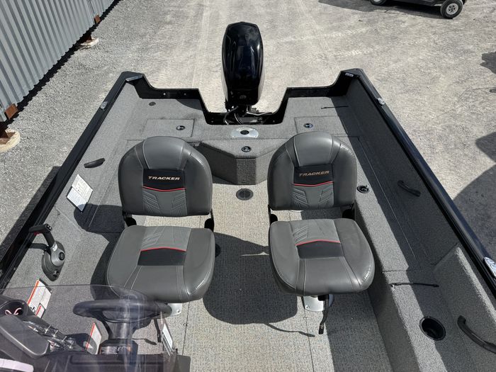 2020 Tracker PRO GUIDE™ V-16 SC Photo 17 of 20