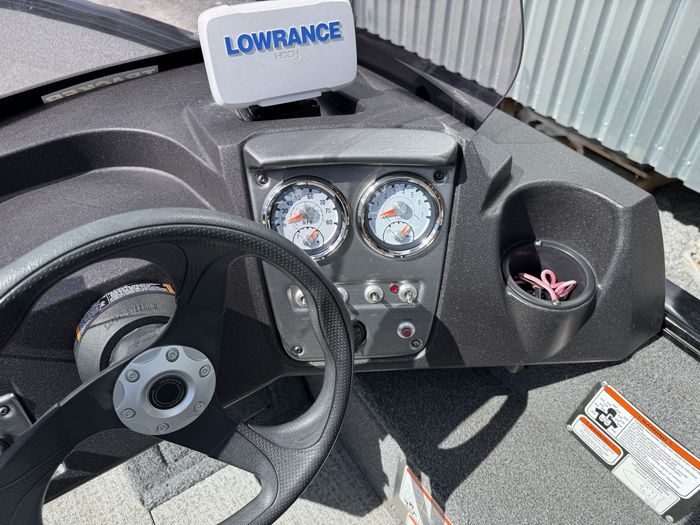 2020 Tracker PRO GUIDE™ V-16 SC Photo 13 of 20