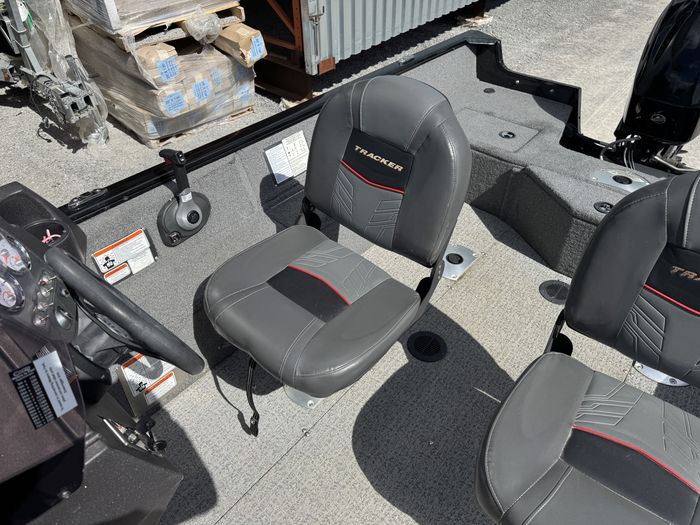 2020 Tracker PRO GUIDE™ V-16 SC Photo 18 of 20