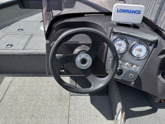 2020 Tracker PRO GUIDE™ V-16 SC Photo 14 of 20