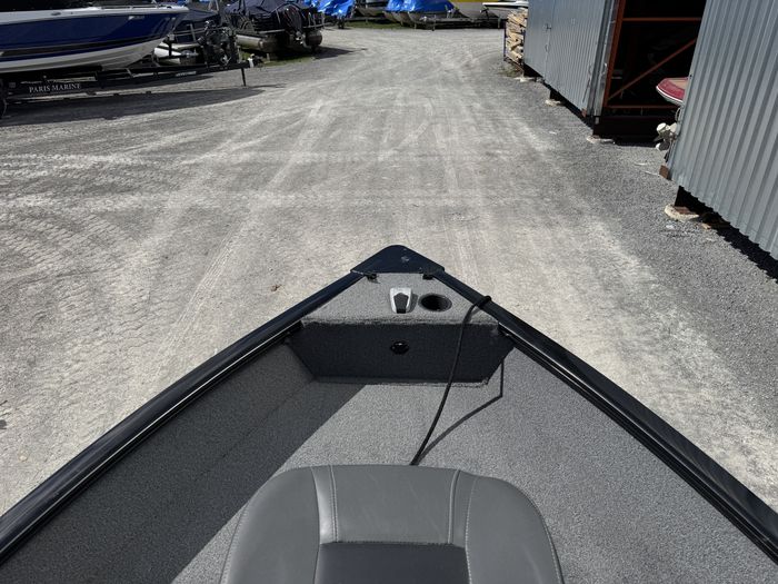 2020 Tracker PRO GUIDE™ V-16 SC Photo 10 of 20