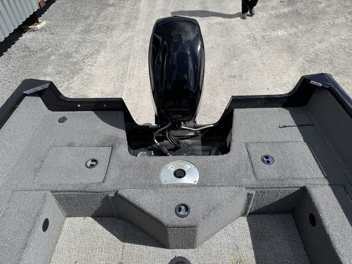 2020 Tracker PRO GUIDE™ V-16 SC Photo 19 of 20