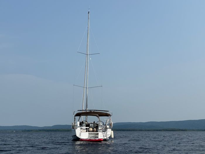 2020 Beneteau oceanis 35.1 Photo 4 of 30