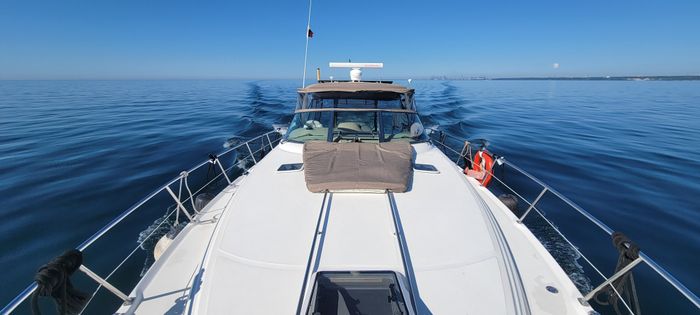 2001 Sea Ray Sundancer 380 Photo 5 of 24