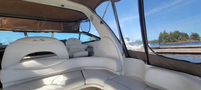 2001 Sea Ray Sundancer 380 Photo 12 of 24